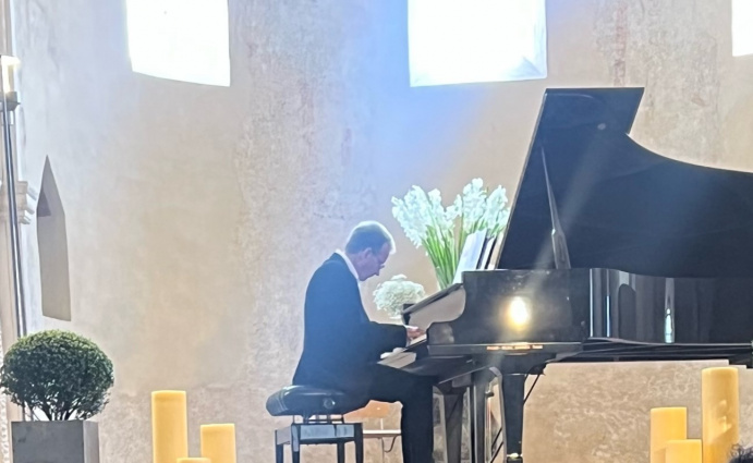 Schönes Piano — photo 2