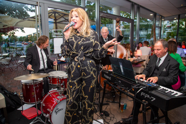 Jasmin Bayer - duo, trio, quartett or band — photo 4