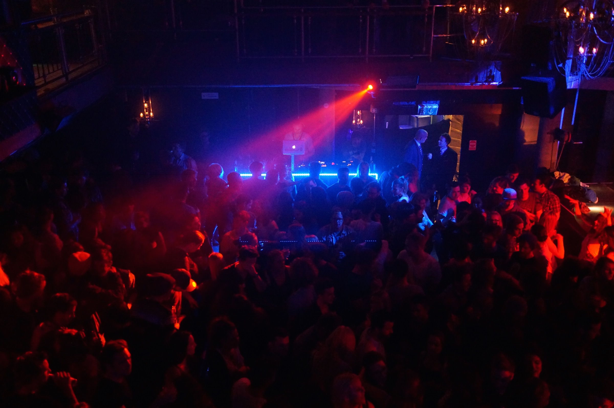 DJ Minus 8 - auch als Duo mit Sängerin / Saxophonist / Gitarrist — photo 7