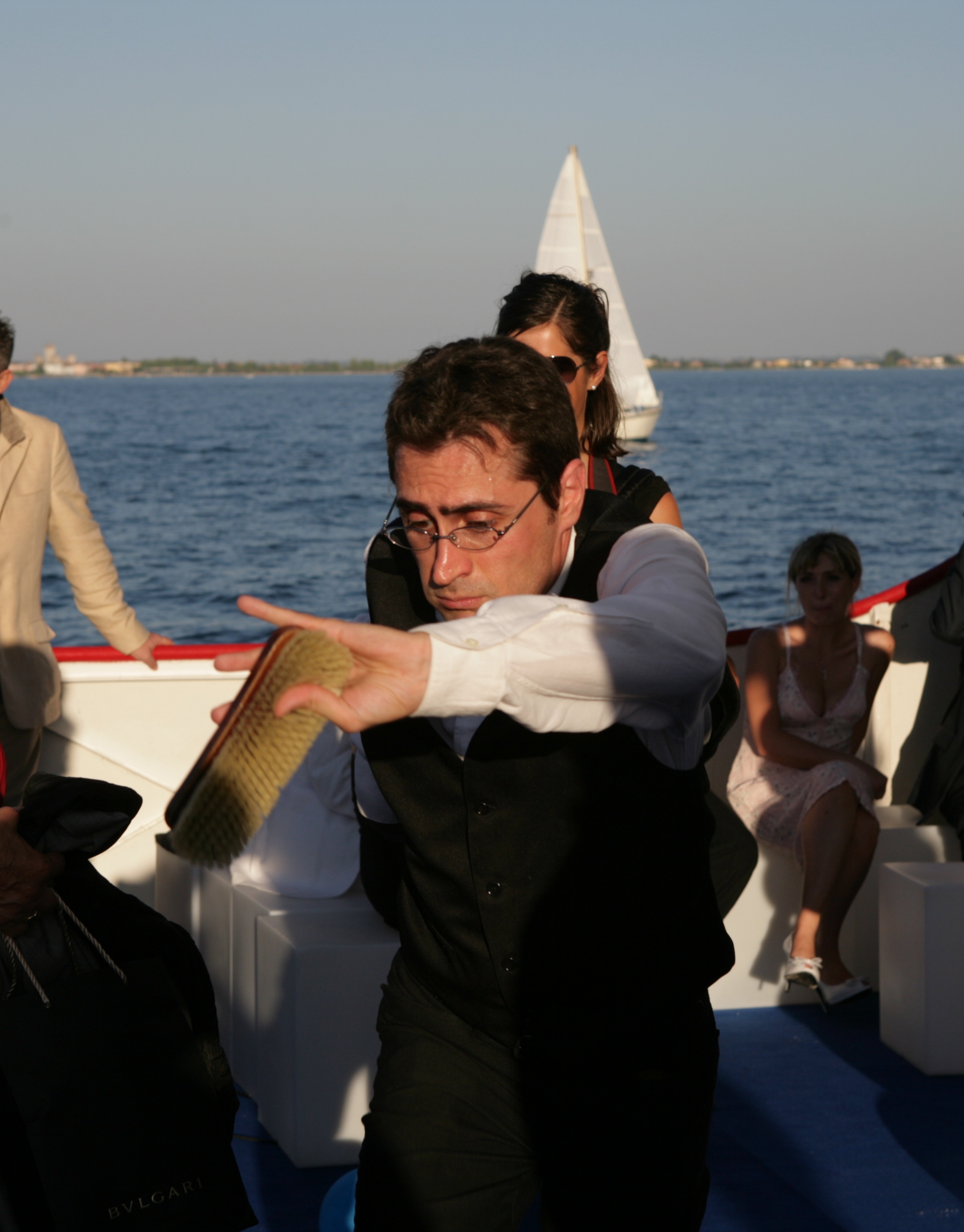 FUNNY CRAZY WAITER MisterMax — photo 3