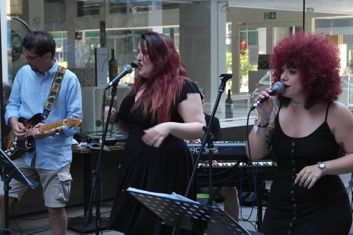 Neo`s R&amp;amp;B live band — photo 9