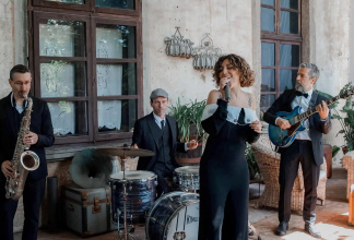 Sweet and Sour - voce e chitarra