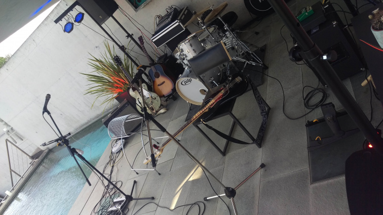 Lewis Larke  - Singer, Musician &amp;amp; DJ (solo-trio) — photo 10