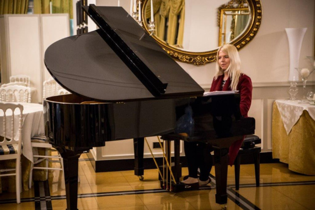 Piano music played by Ellen Fischerova — photo 8