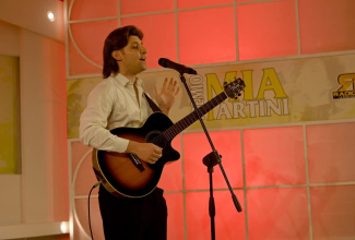 Emanuele Ottaviano  leggera Italiana/Folk Partenopeo