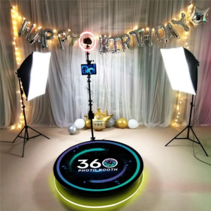 Party Guest Book Spinner 360 &amp;amp; Caricature — photo 9