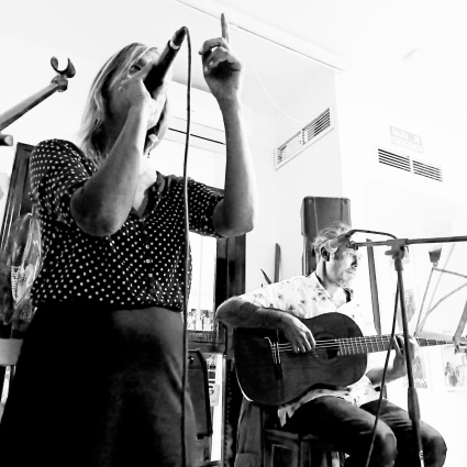 Camilla &amp;amp; los Garcías — photo 5