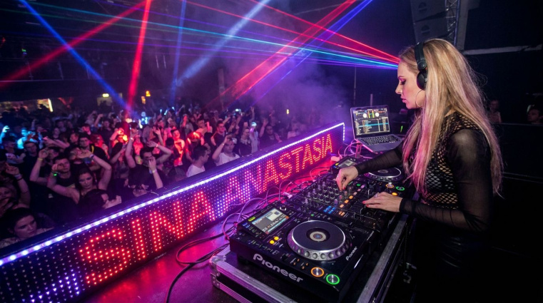 Sina Anastasia ( DJ + Live Gesang ) — photo 5
