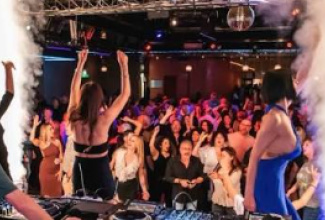DJ Deejay format mascotte ballerine