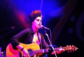 Anita | acoustic live solo
